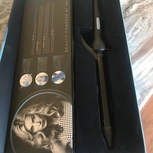 Bio ionic long barrel styler